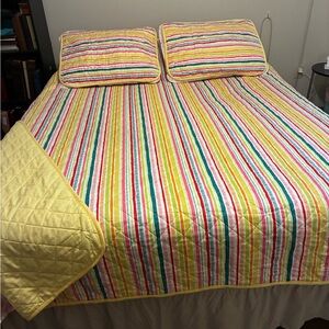 Tiny Dreamers Vibrant Multicolor Striped Quilt Set